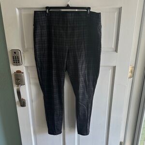Nine West Women's Black Plaid Cropped Pants